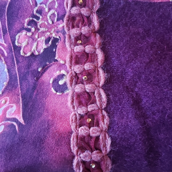 Holiday Sweater - Picture 6 of 7